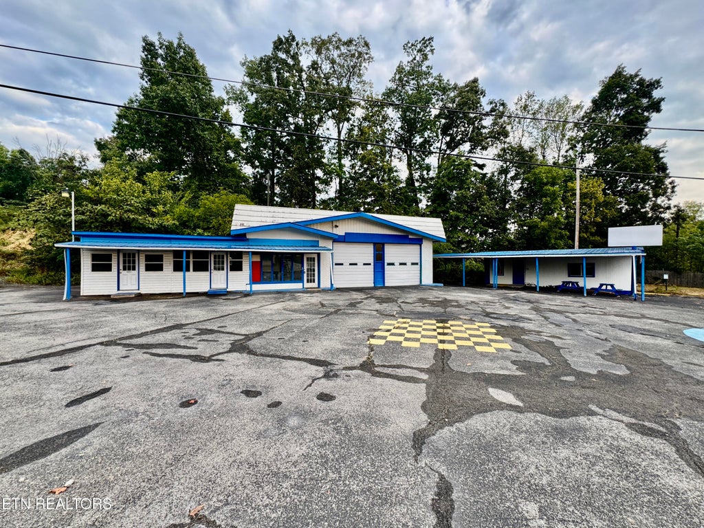 Photo of 8541 Asheville Hwy, Knoxville, TN 37924 (MLS # 1356515)