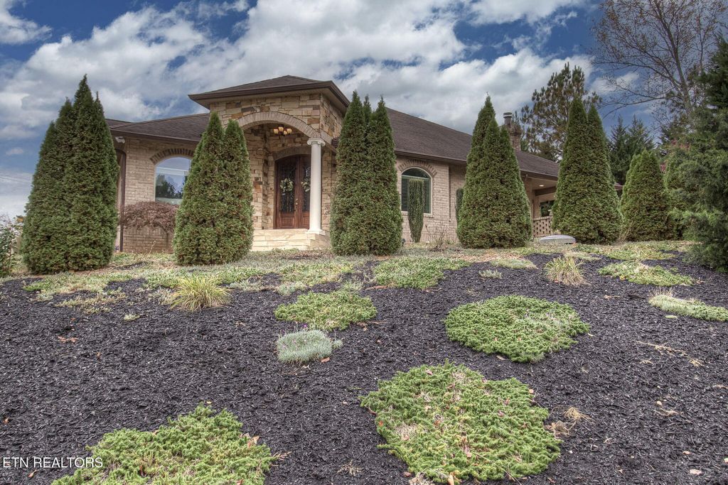 Photo of 604 Tanasi Lane, Loudon, TN 37774 (MLS # 1326106)