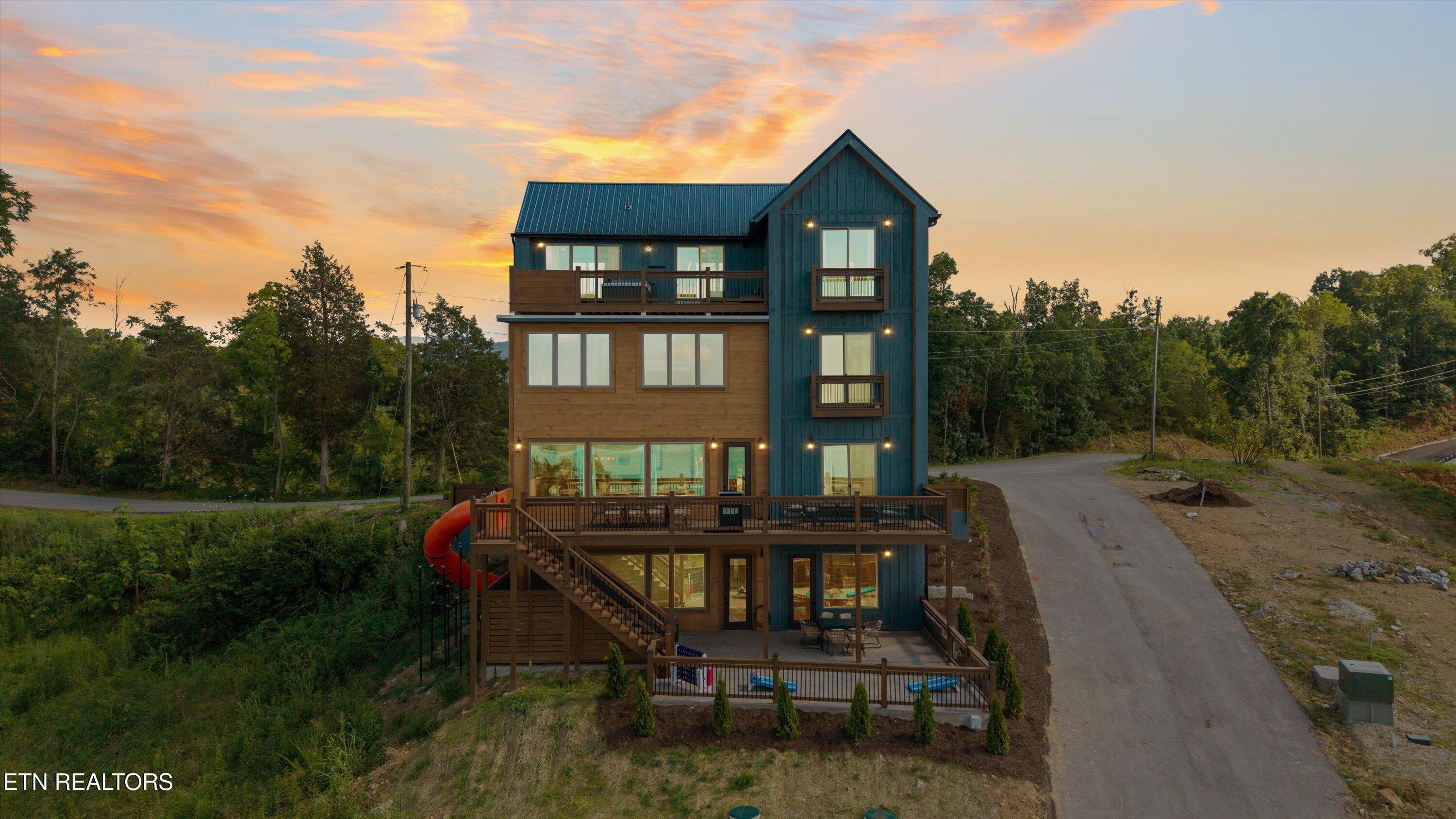 936 Lake Haven Way