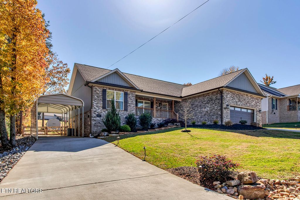 Photo of 5602 Old Niles Ferry Pike, Greenback, TN 37742 (MLS # 1320633)