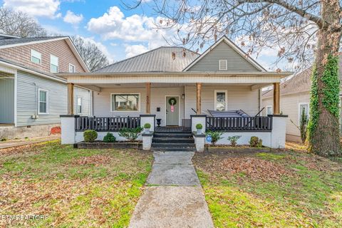 Photo of 506 E Oak Hill Ave, Knoxville, TN 37917 (MLS # 1332945)