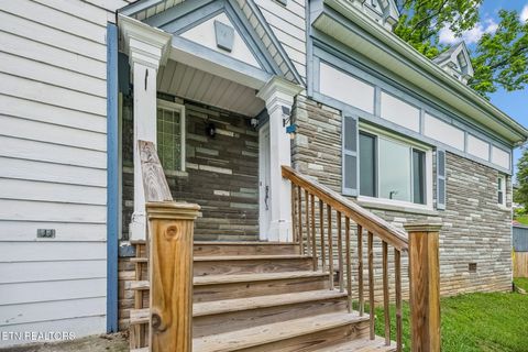 Tiny photo for 212 Oak St, Clinton, TN 37716 (MLS # 1343235)