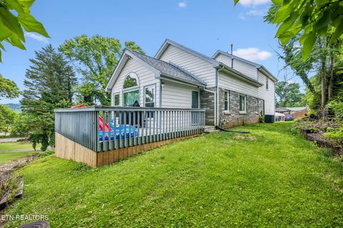 Tiny photo for 212 Oak St, Clinton, TN 37716 (MLS # 1343235)