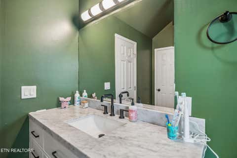Tiny photo for 212 Oak St, Clinton, TN 37716 (MLS # 1343235)