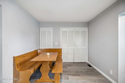 Tiny photo for 212 Oak St, Clinton, TN 37716 (MLS # 1343235)