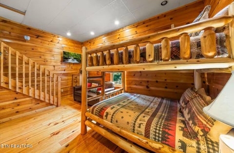 Tiny photo for 517 Hideaway Ridge Circle, Sevierville, TN 37862 (MLS # 1357598)
