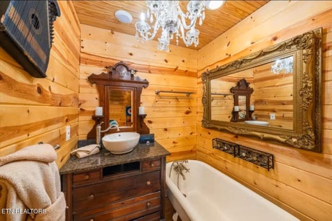 Tiny photo for 517 Hideaway Ridge Circle, Sevierville, TN 37862 (MLS # 1357598)