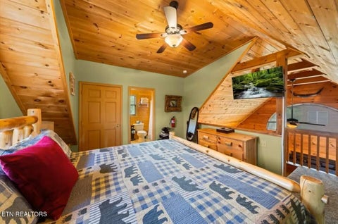 Tiny photo for 517 Hideaway Ridge Circle, Sevierville, TN 37862 (MLS # 1357598)