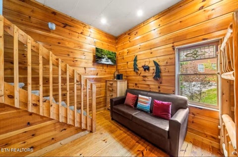 Tiny photo for 517 Hideaway Ridge Circle, Sevierville, TN 37862 (MLS # 1357598)
