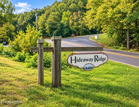 Tiny photo for 517 Hideaway Ridge Circle, Sevierville, TN 37862 (MLS # 1357598)