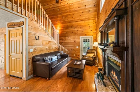 Tiny photo for 517 Hideaway Ridge Circle, Sevierville, TN 37862 (MLS # 1357598)