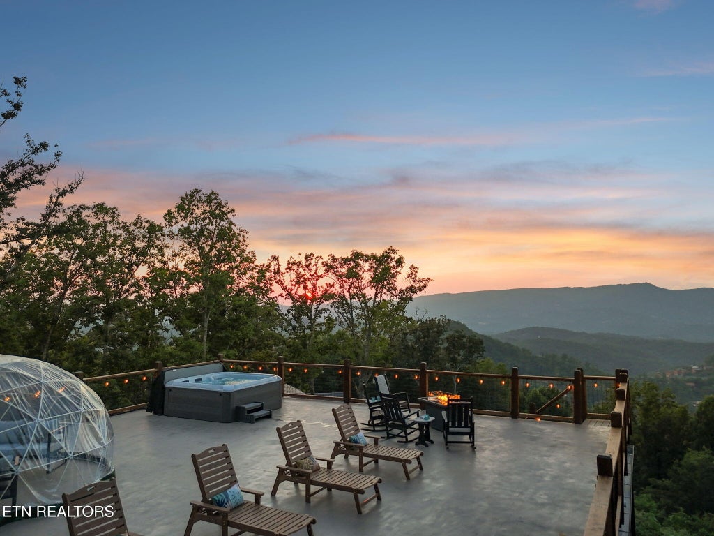 Photo of 2525 Angelos Mountain Way, Pigeon Forge, TN 37862 (MLS # 1358817)