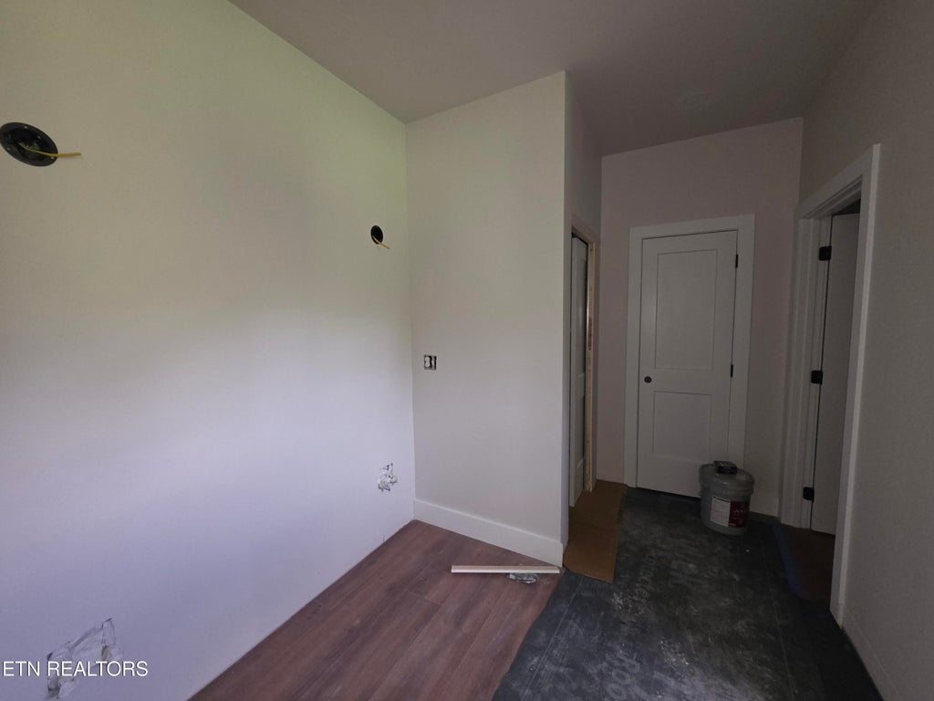 Photo of 423 Roslyn Ave, Cumberland Gap, TN 37724 (MLS # 1353913)