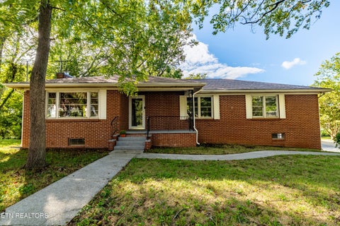 Photo of 2507 Old Knoxville Pike, Maryville, TN 37804 (MLS # 1356823)