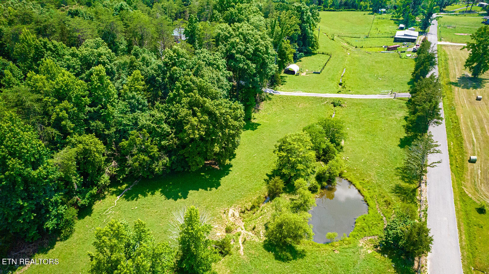 467 Sleepy Valley Rd