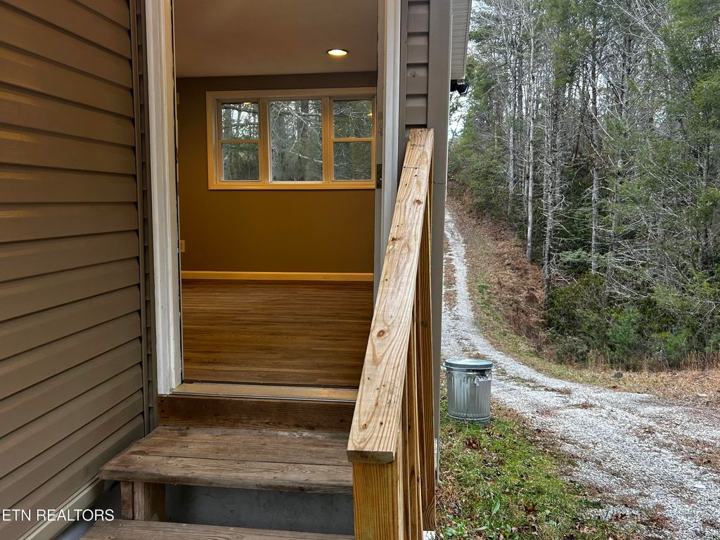 Photo of 367 McJunkin Rd, Tellico Plains, TN 37385 (MLS # 1326949)