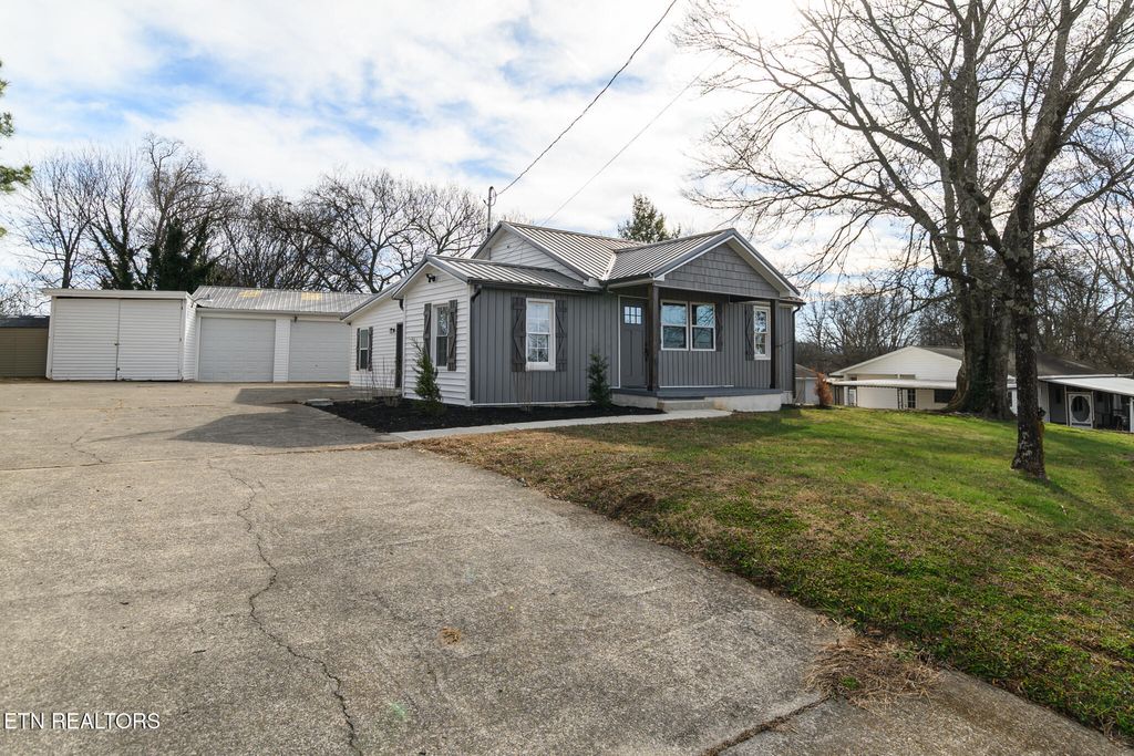 Photo of 14471451 W Hunt Rd, Maryville, TN 37801 (MLS # 1327238)