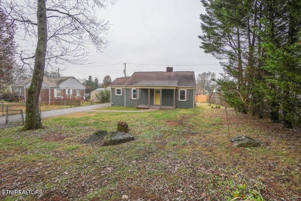 Photo of 1510 Garfield St, Alcoa, TN 37701 (MLS # 1284578)