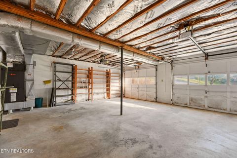 Tiny photo for 307 Walnut St, Clinton, TN 37716 (MLS # 1334491)