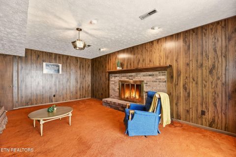 Tiny photo for 307 Walnut St, Clinton, TN 37716 (MLS # 1334491)