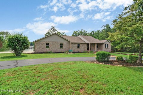 8621 Cherokee Tr Crossville TN 38572