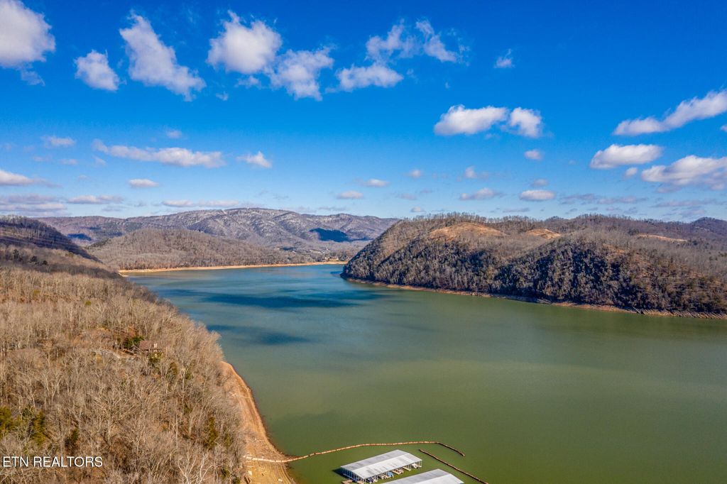 Photo of 374 Chelaque Way, Mooresburg, TN 37811 (MLS # 969118)