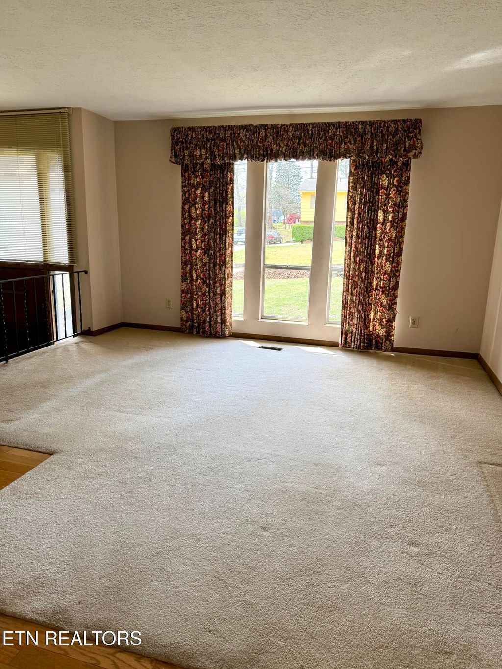 Photo of 5613 Outer Drive, Knoxville, TN 37921 (MLS # 1332751)