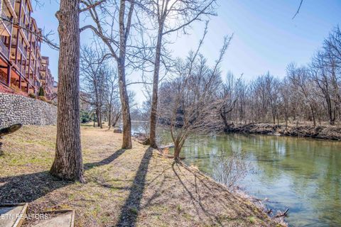 Tiny photo for 527 River Place Way #UNIT 315, Sevierville, TN 37862 (MLS # 1329471)