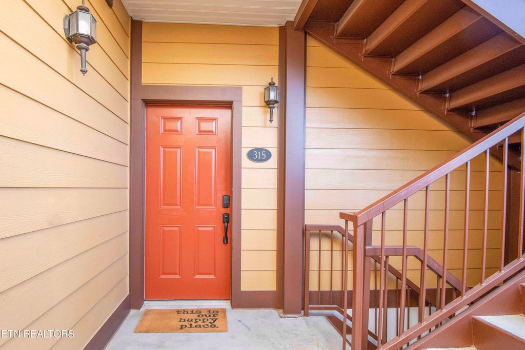 Photo of 527 River Place Way #UNIT 315, Sevierville, TN 37862 (MLS # 1329471)