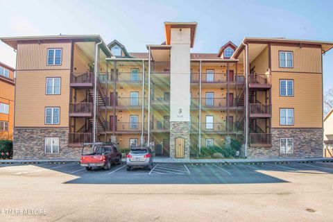 Tiny photo for 527 River Place Way #UNIT 315, Sevierville, TN 37862 (MLS # 1329471)