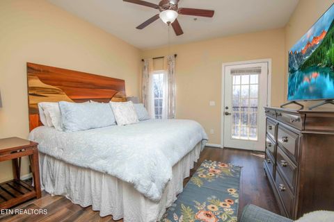 Tiny photo for 527 River Place Way #UNIT 315, Sevierville, TN 37862 (MLS # 1329471)