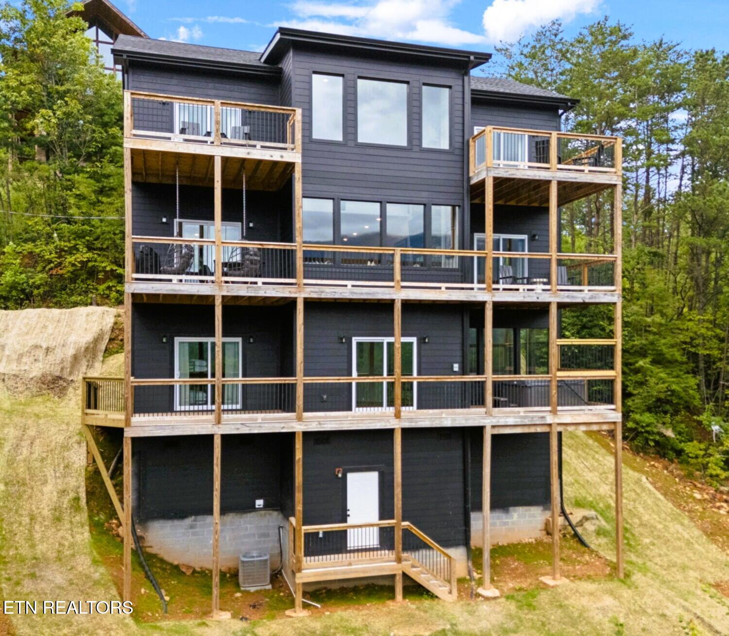 3959 Duck Hollow Rd