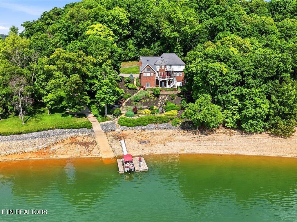 1881 Pointe Drive