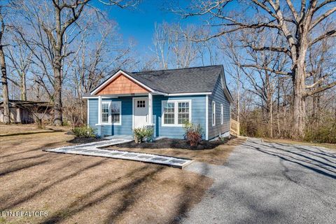Photo of 616 Haley St, Athens, TN 37303 (MLS # 1330431)