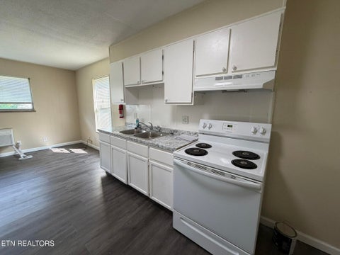 Tiny photo for 1617 Jefferson St, Morristown, TN 37814 (MLS # 1356141)