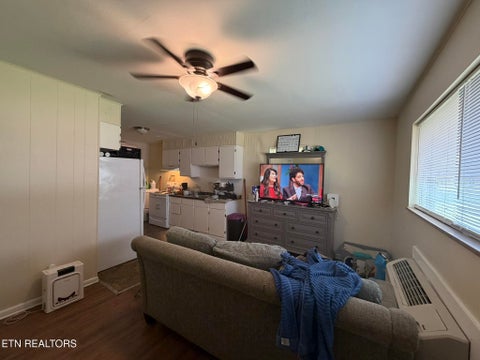 Tiny photo for 1617 Jefferson St, Morristown, TN 37814 (MLS # 1356141)