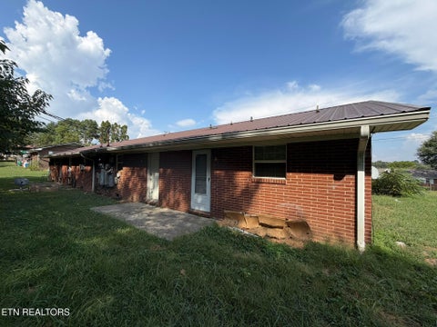 Tiny photo for 1617 Jefferson St, Morristown, TN 37814 (MLS # 1356141)