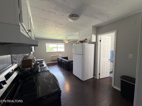 Tiny photo for 1617 Jefferson St, Morristown, TN 37814 (MLS # 1356141)