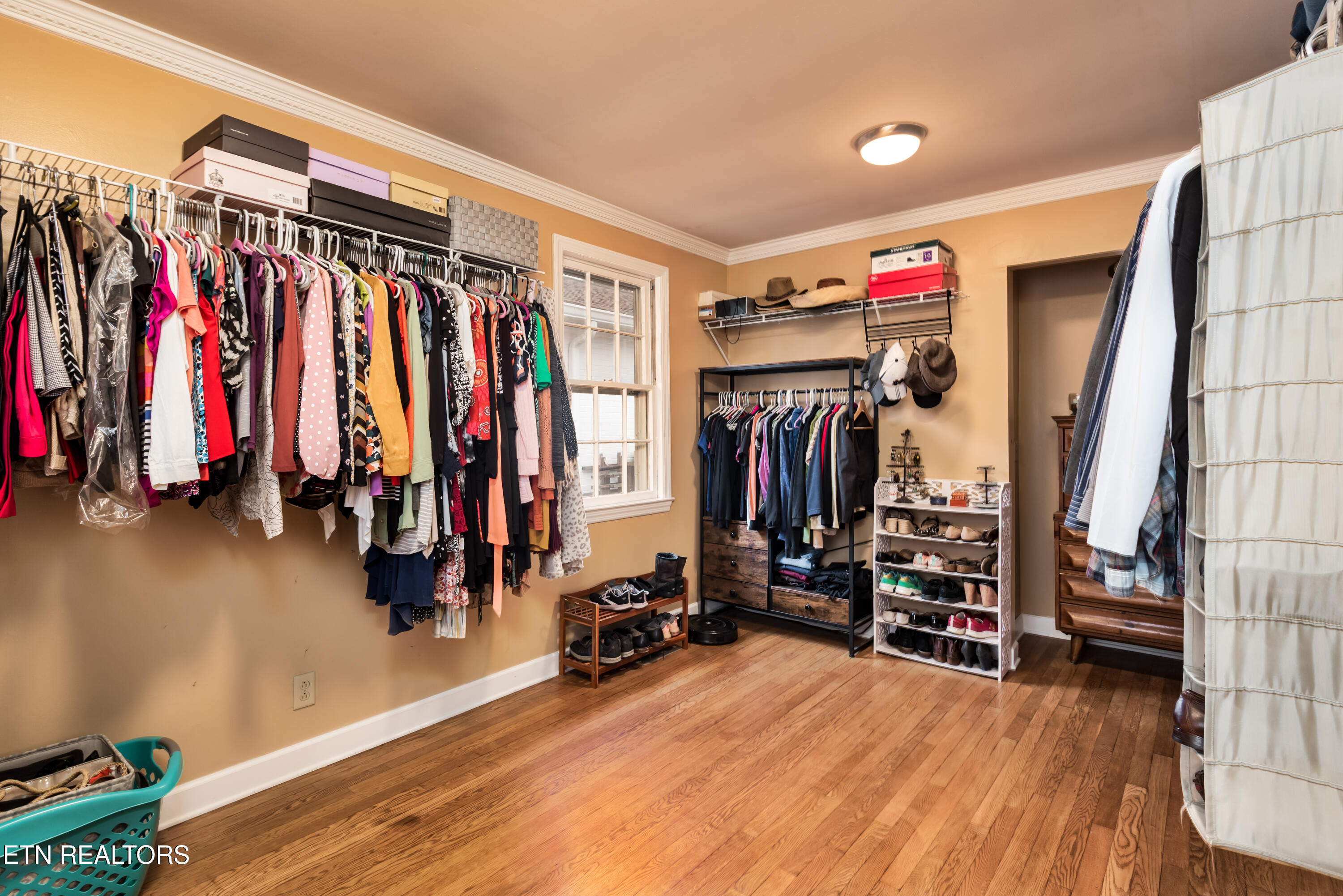 Knoxville, Tennessee 37919, United States, 4 Bedrooms Bedrooms, ,4 BathroomsBathrooms,Residential,Active,117499