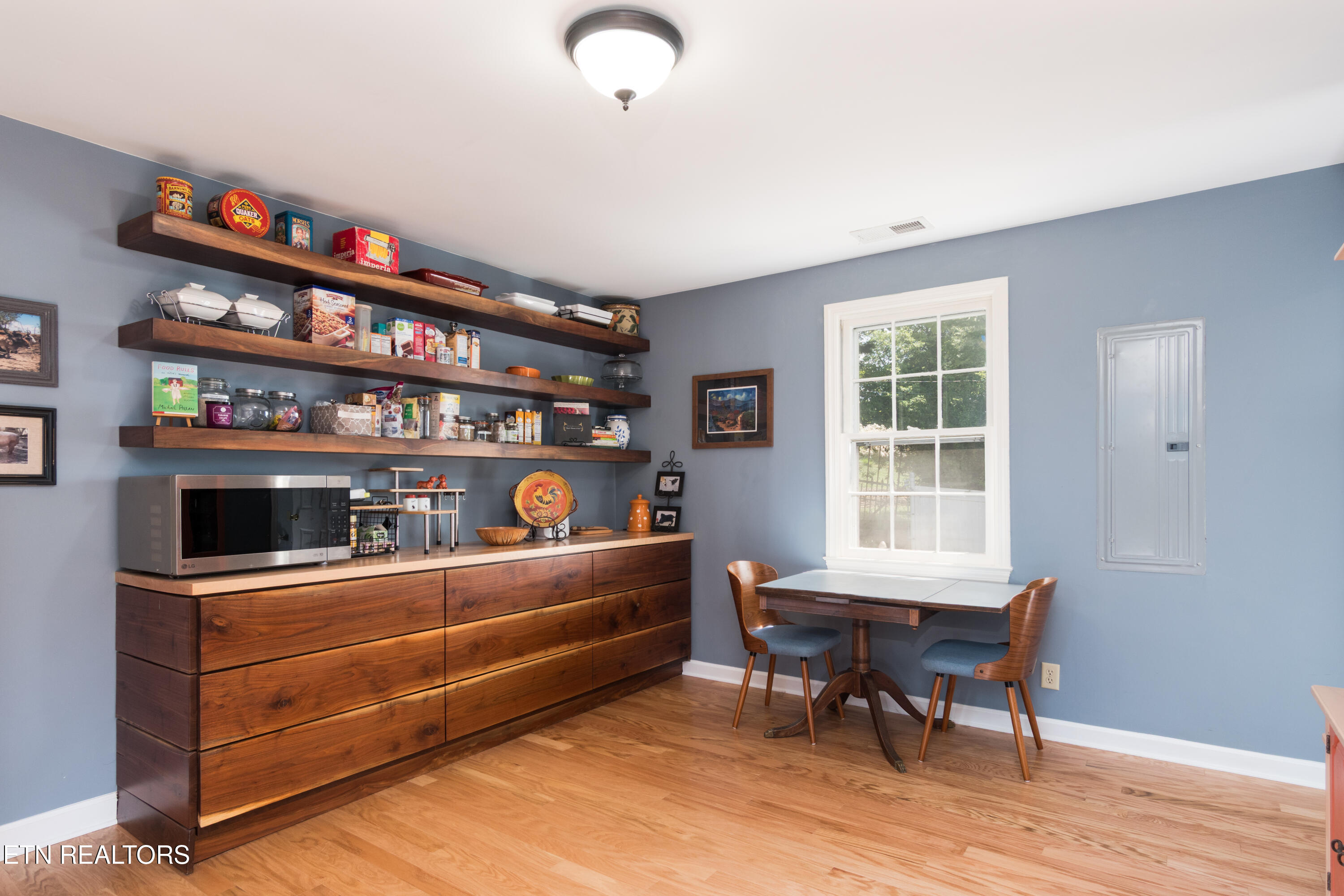 Knoxville, Tennessee 37919, United States, 4 Bedrooms Bedrooms, ,4 BathroomsBathrooms,Residential,Active,117499