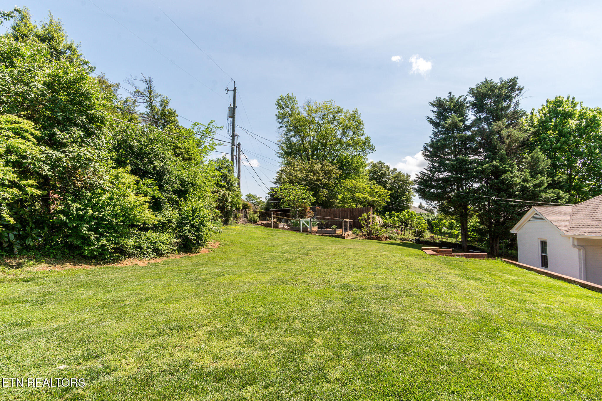 Knoxville, Tennessee 37919, United States, 4 Bedrooms Bedrooms, ,4 BathroomsBathrooms,Residential,Active,117499