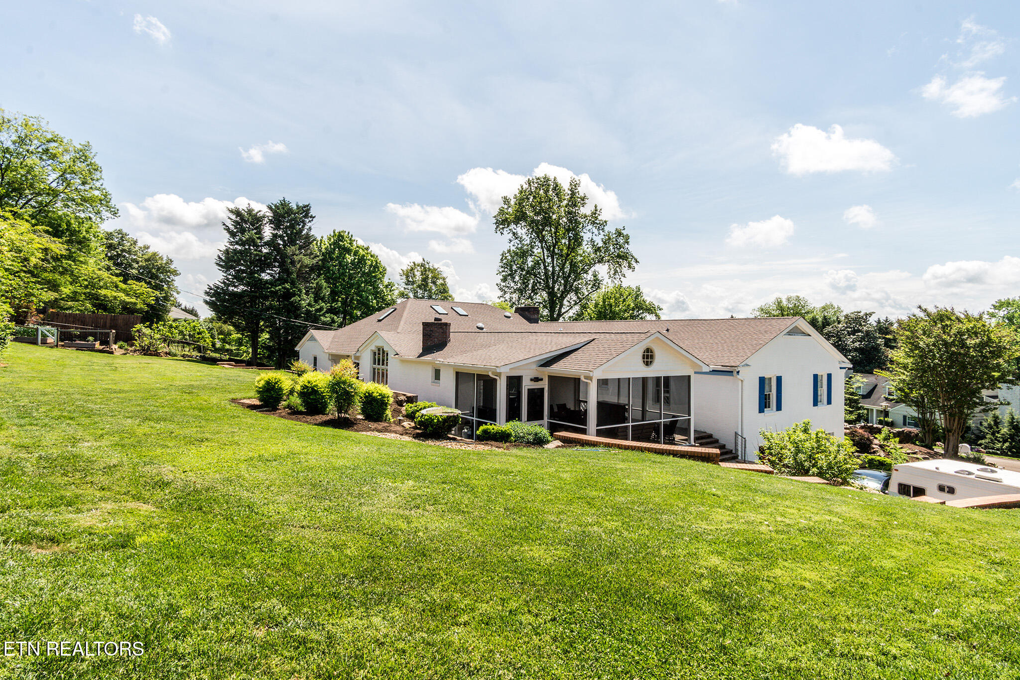 Knoxville, Tennessee 37919, United States, 4 Bedrooms Bedrooms, ,4 BathroomsBathrooms,Residential,Active,117499