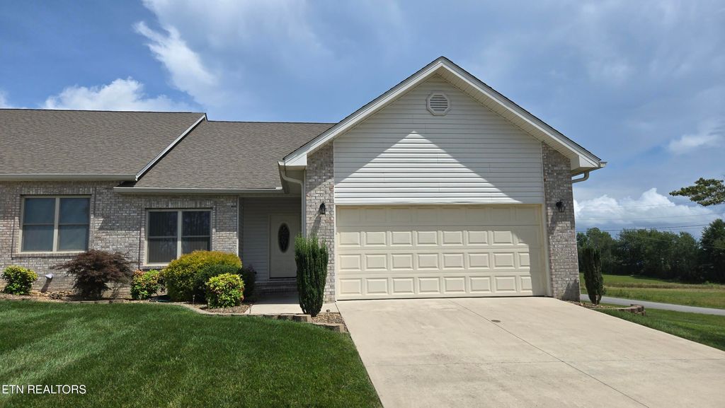 Photo of 292 Woodgate Drive, Crossville, TN 38571 (MLS # 1306673)