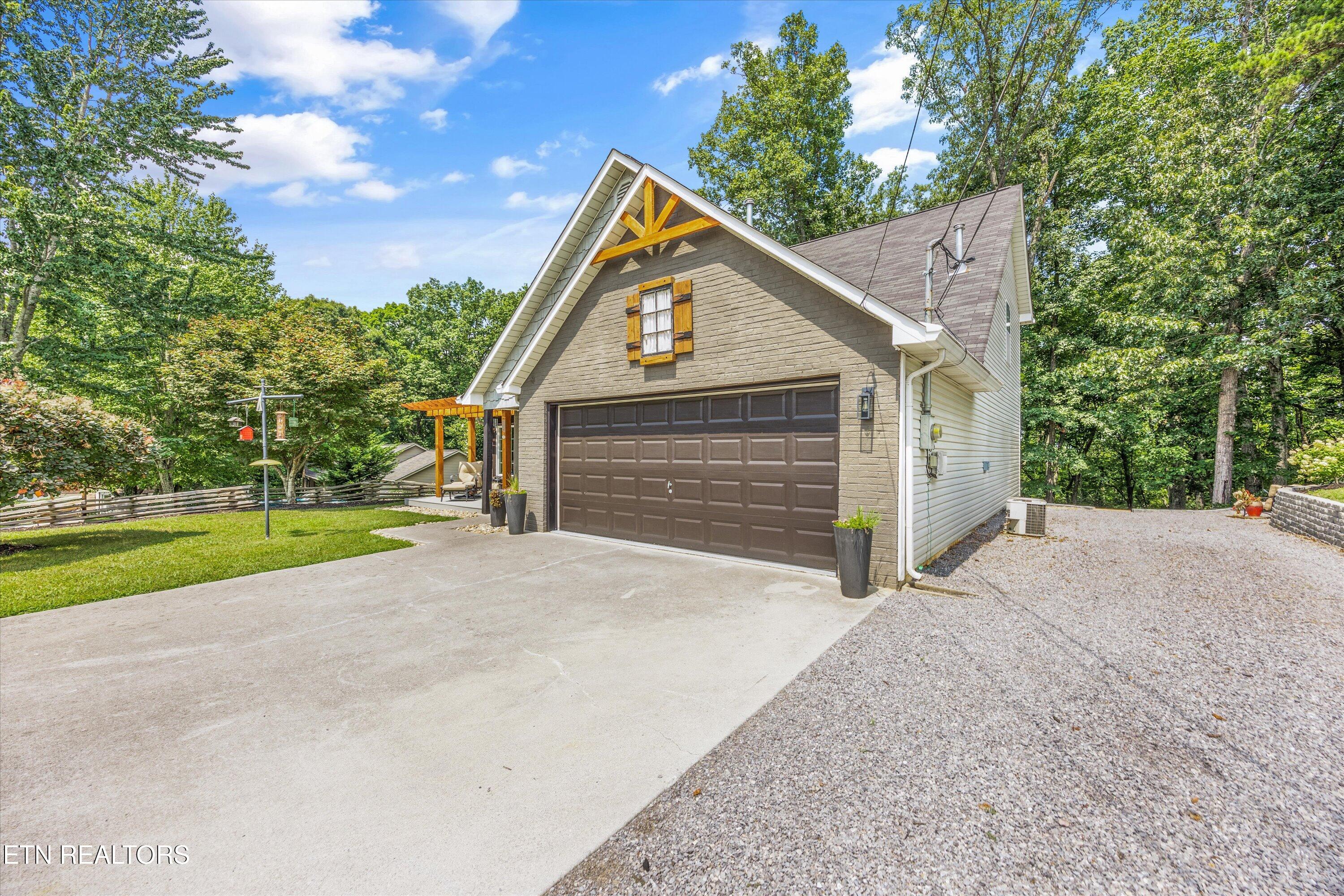 320 Crestwood Drive