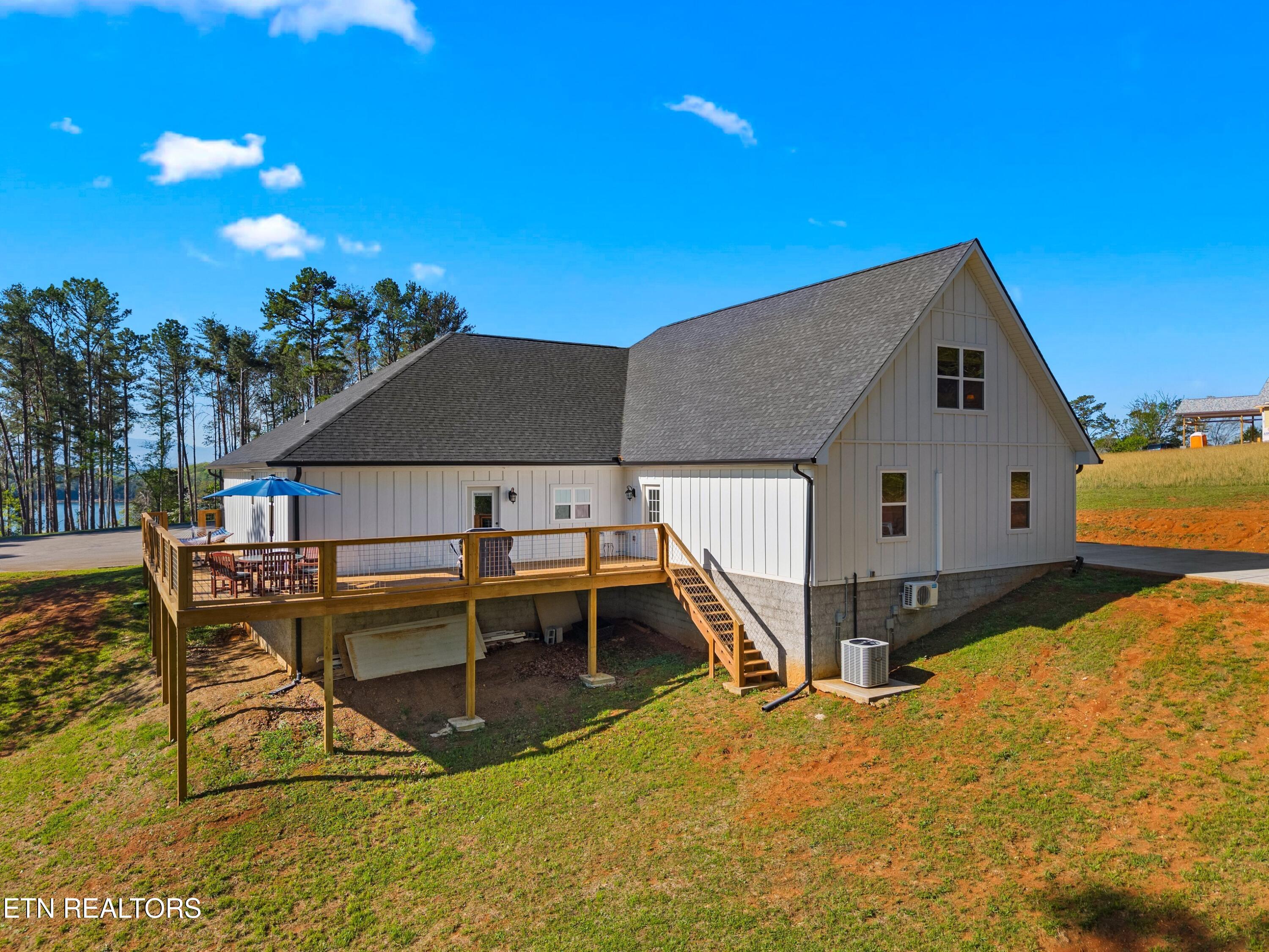 323 Eagle Claw Lane