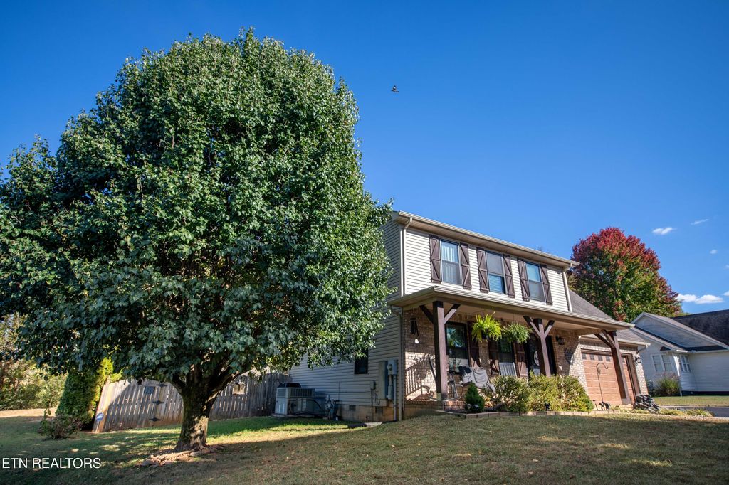 Photo of 310 N Rolling Ridge Lane, Vonore, TN 37885 (MLS # 1319046)