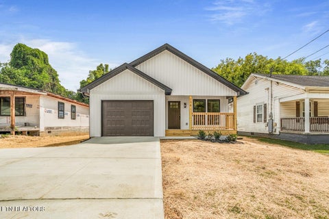 Photo of 136 W Moody Ave, Knoxville, TN 37920 (MLS # 1354849)