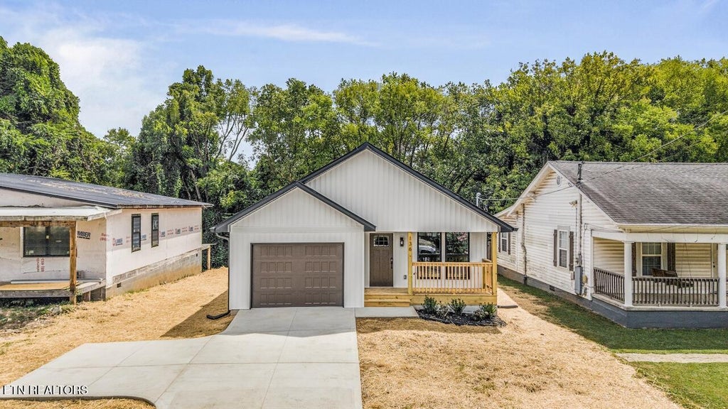 Photo of 136 W Moody Ave, Knoxville, TN 37920 (MLS # 1354849)