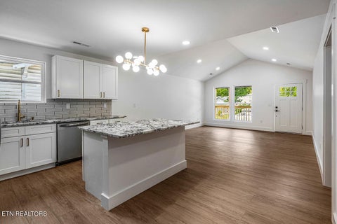Tiny photo for 136 W Moody Ave, Knoxville, TN 37920 (MLS # 1354849)