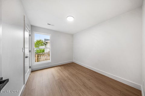 Tiny photo for 136 W Moody Ave, Knoxville, TN 37920 (MLS # 1354849)